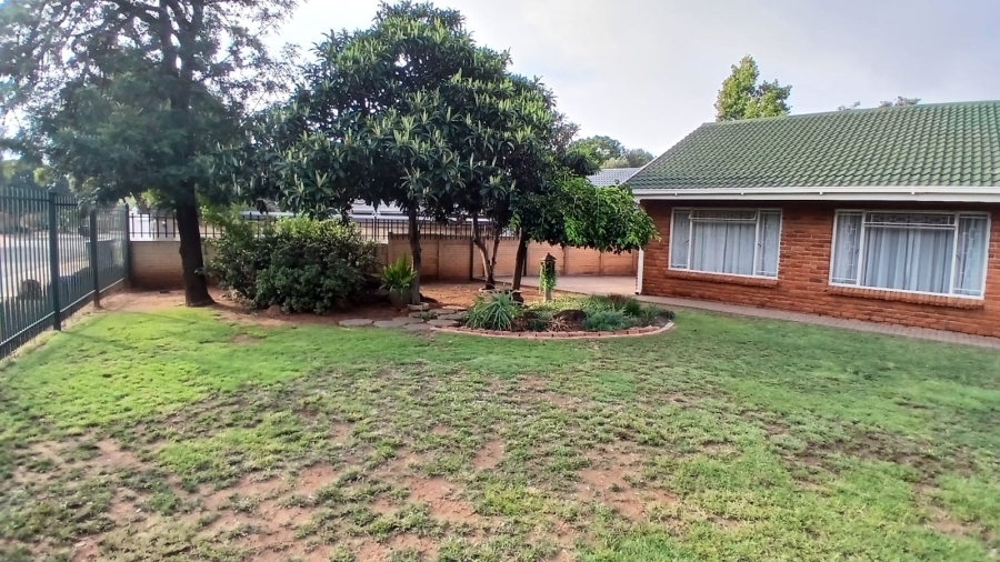 3 Bedroom Property for Sale in Fichardt Park Free State